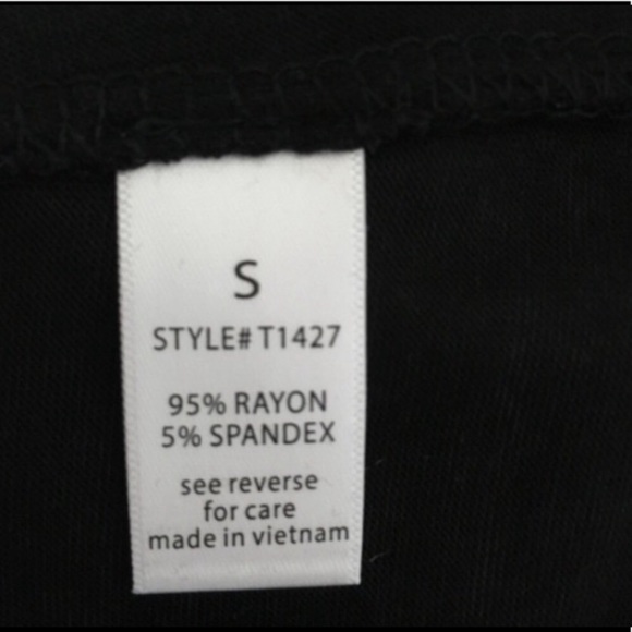 V-Neck Pocket Tee Shirt - Black Size S & M - Picture 6 of 7